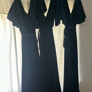 3 Elegant Green Velvet Dresses